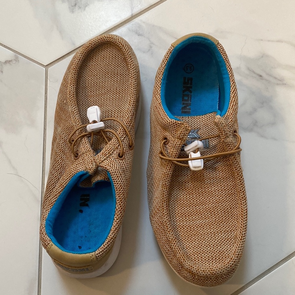 Skoni golf shoes